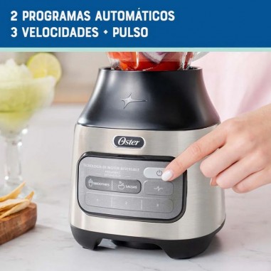Licuadora Oster® con tecnología...